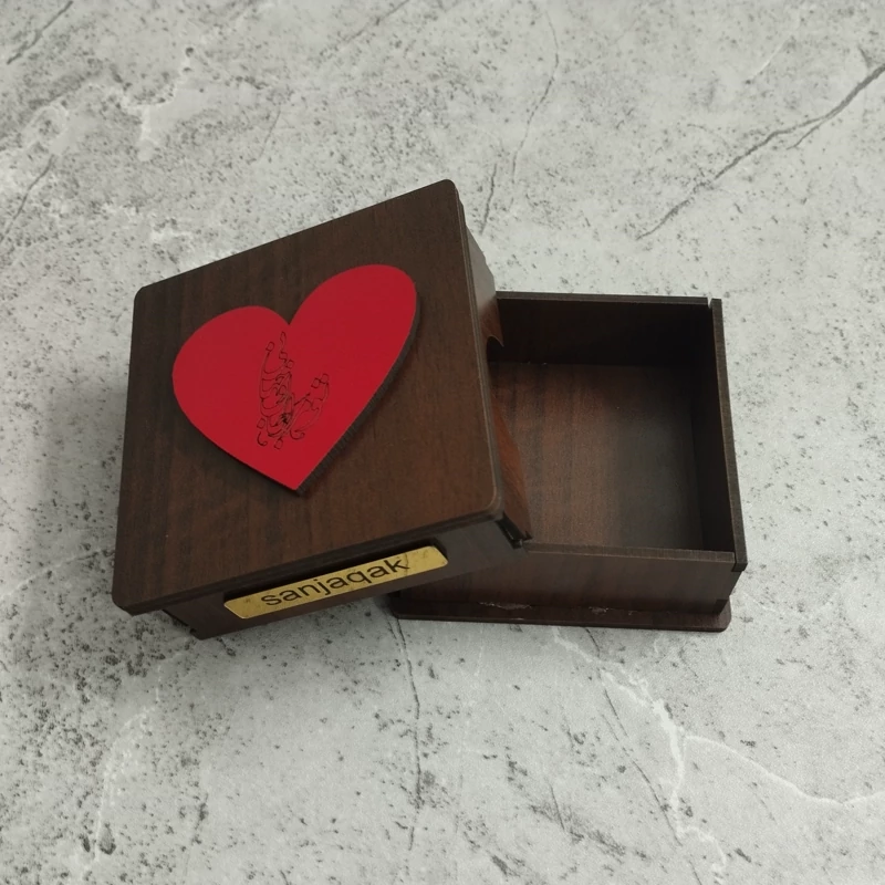 جعبه هدیه چوبی کد 5(7در7در2.5) (پس کرایه)