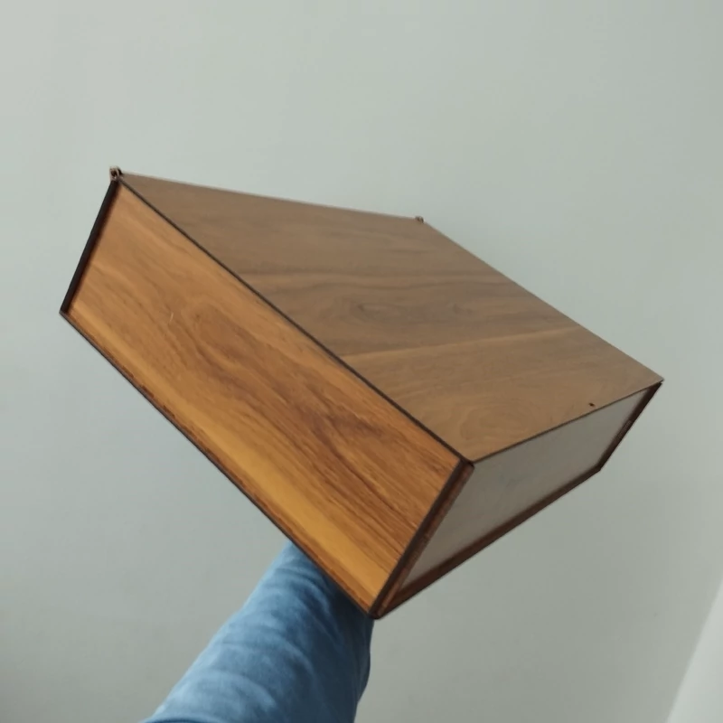 جعبه هدیه چوبی (40 در 28 در ارتفاع10) (پس کرایه)