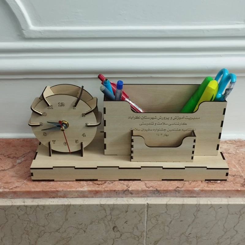 جامدادی و ساعت رومیزی چوبی (پس کرایه)